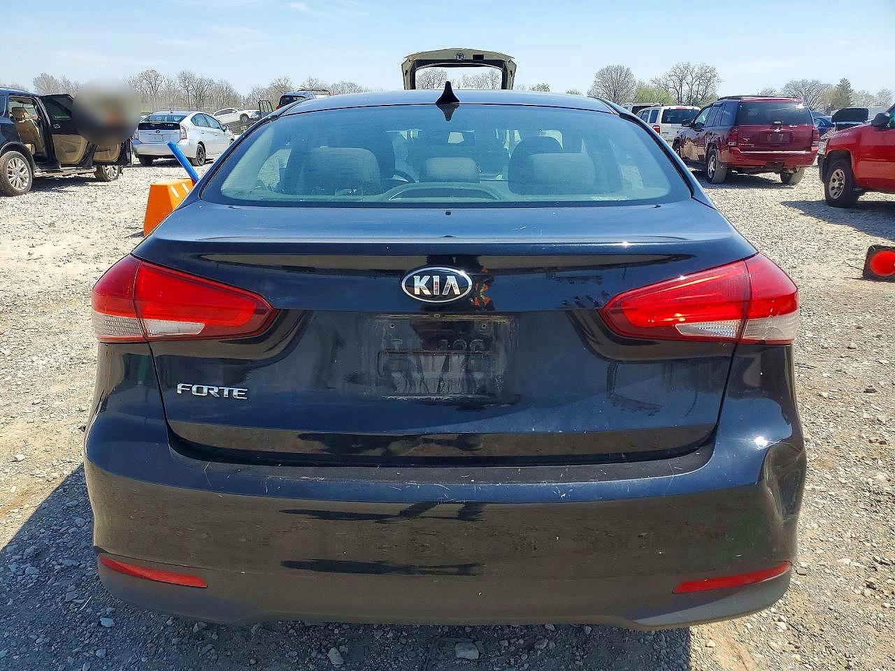 2017 KIA FORTE