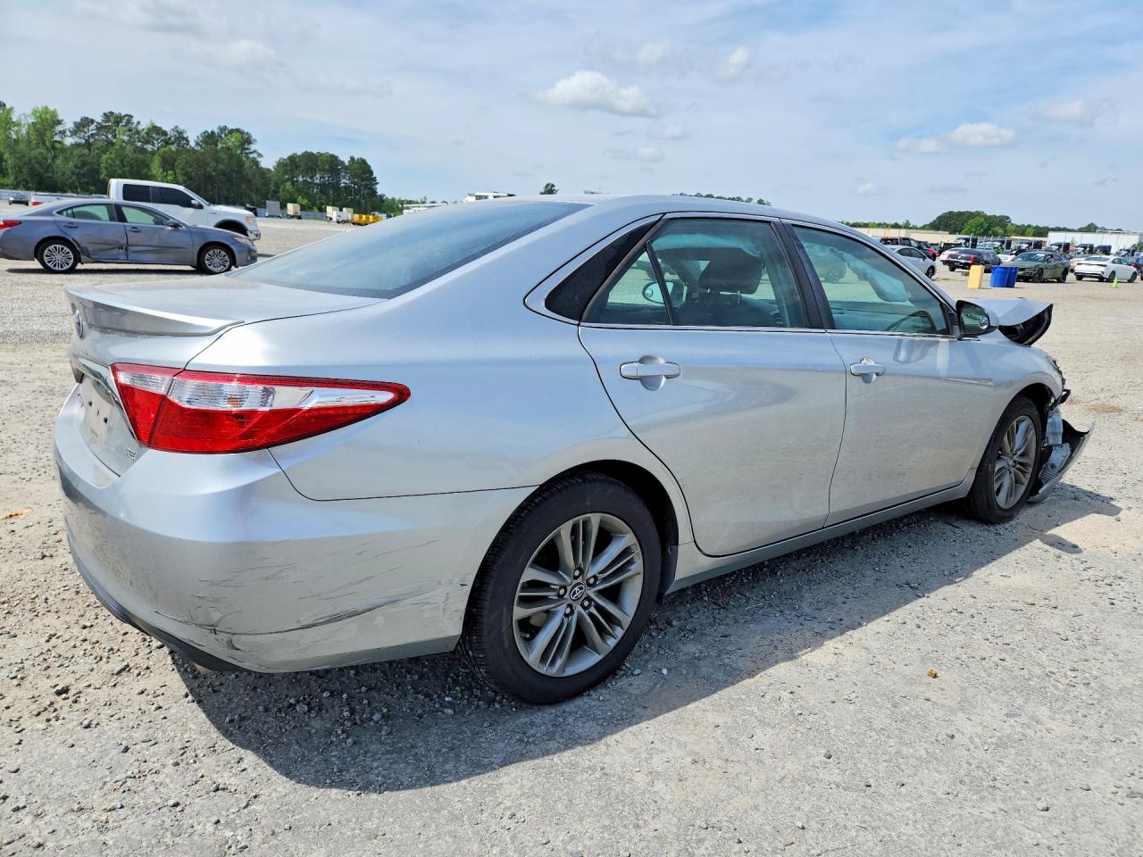 2017 TOYOTA CAMRY SE