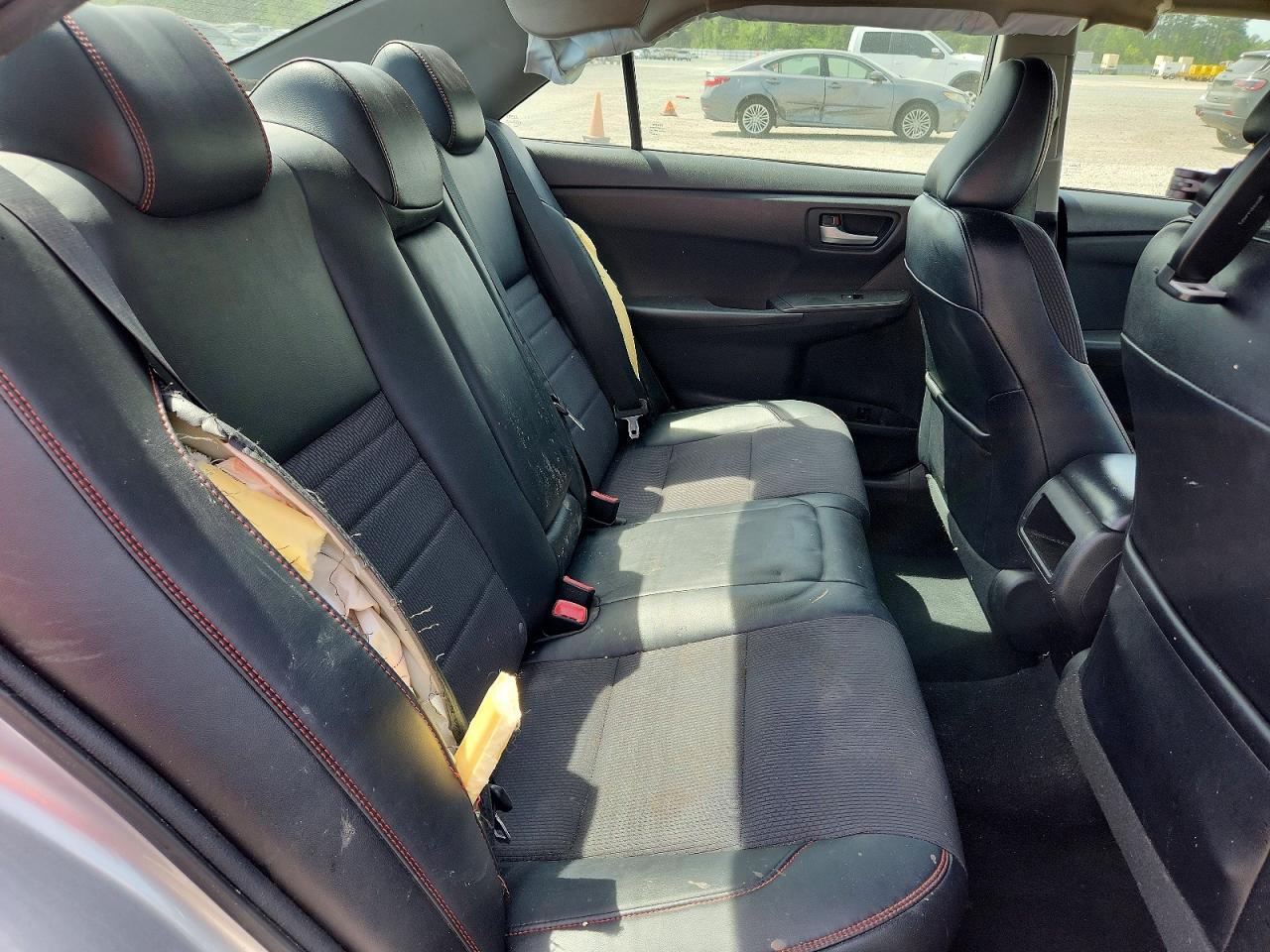 2017 TOYOTA CAMRY SE