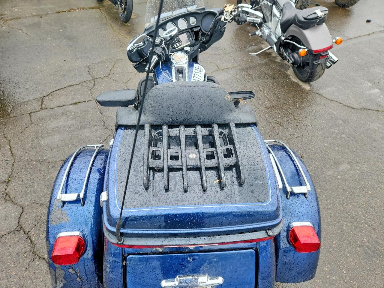 2014 HARLEY-DAVIDSON FL
