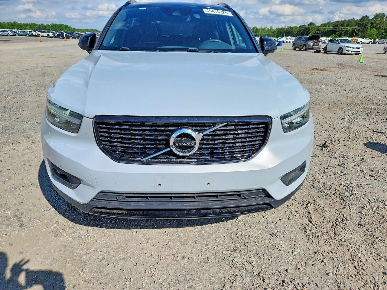 2021 VOLVO XC40