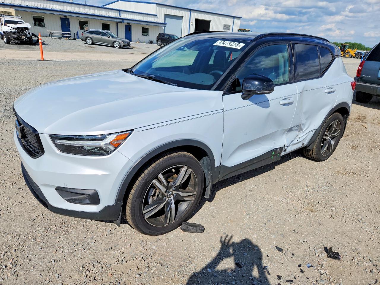 2021 VOLVO XC40