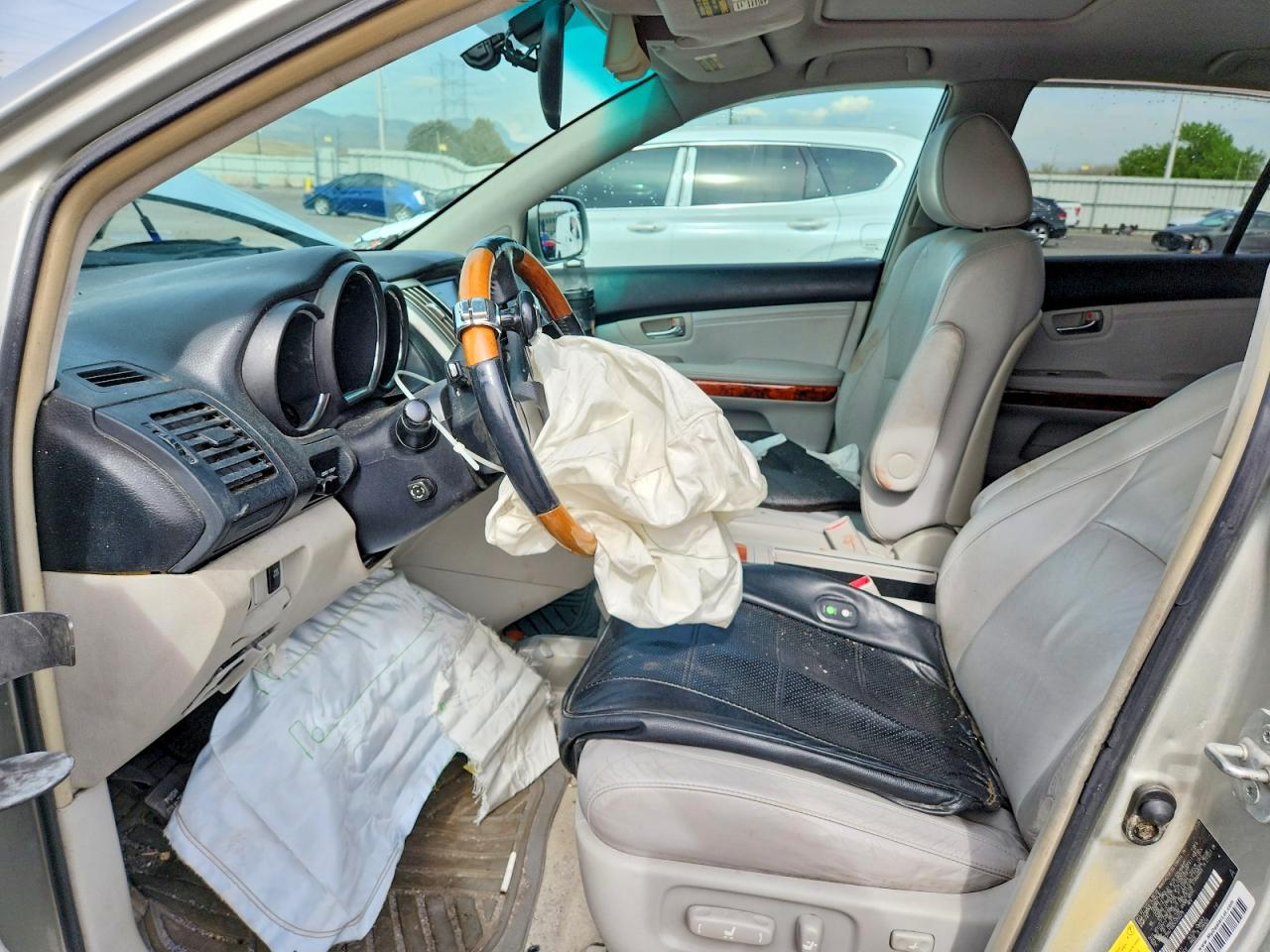 2005 LEXUS RX330