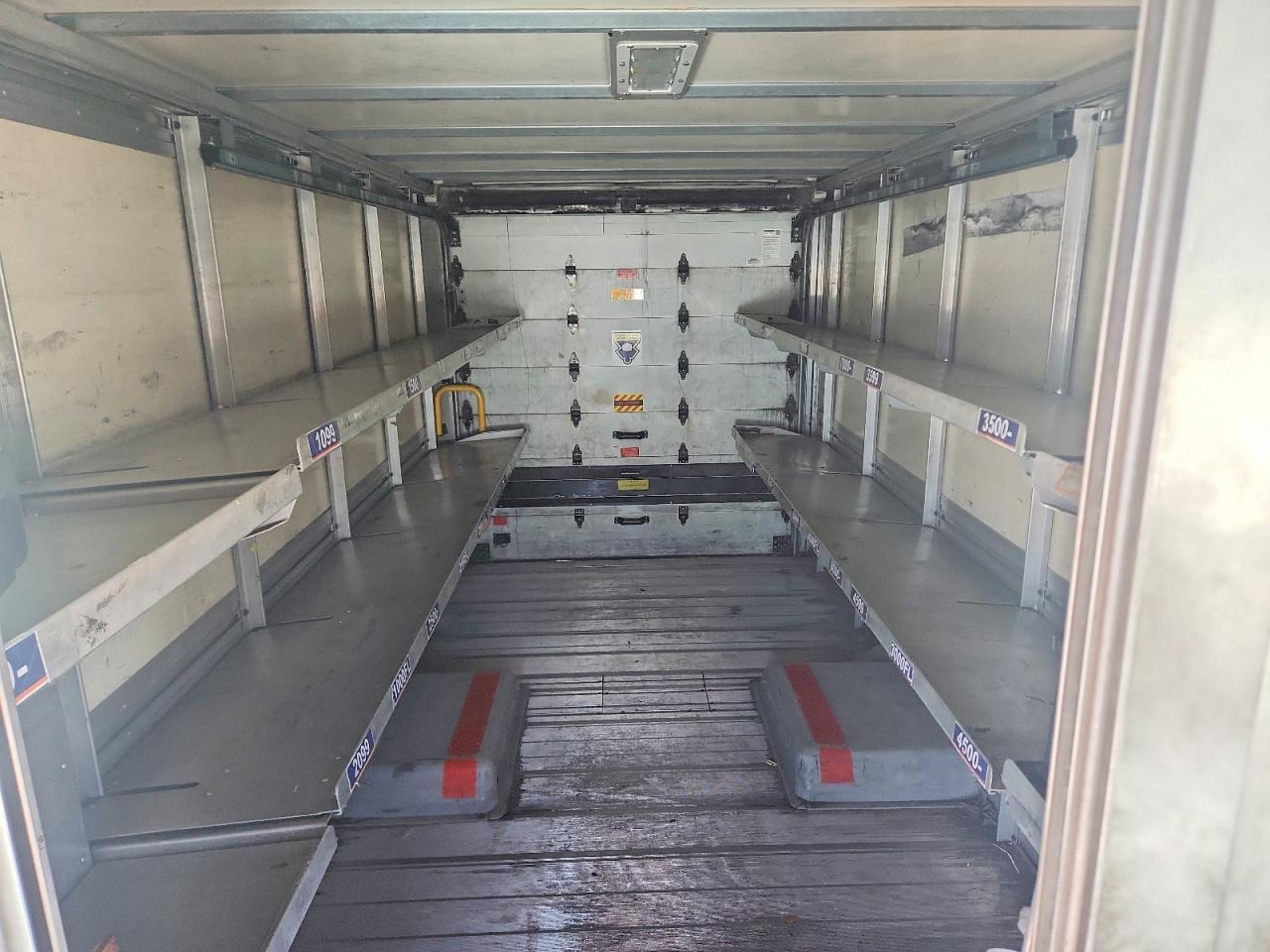 2013 ISUZU NPR