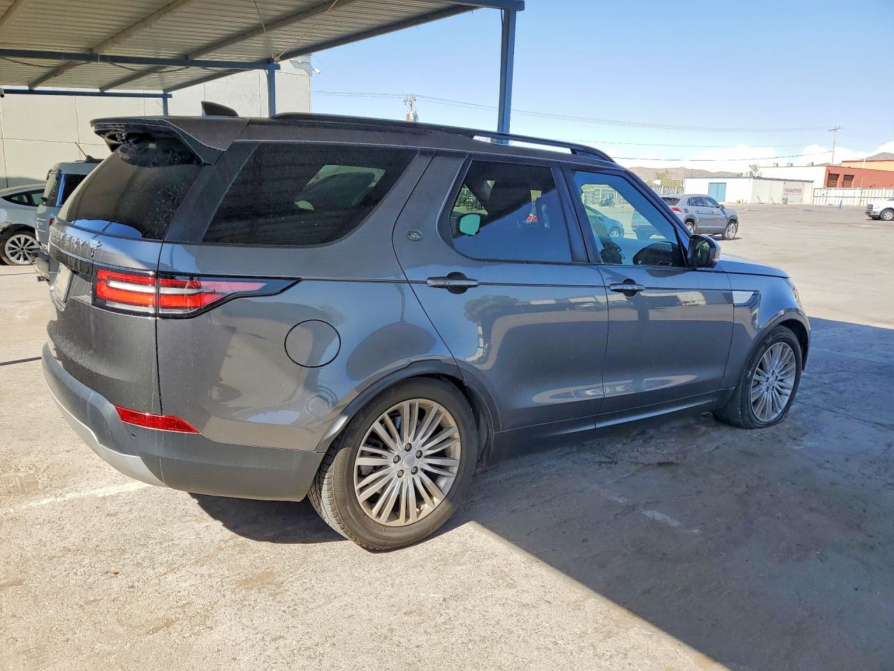 2018 LAND ROVER DISCOVERY