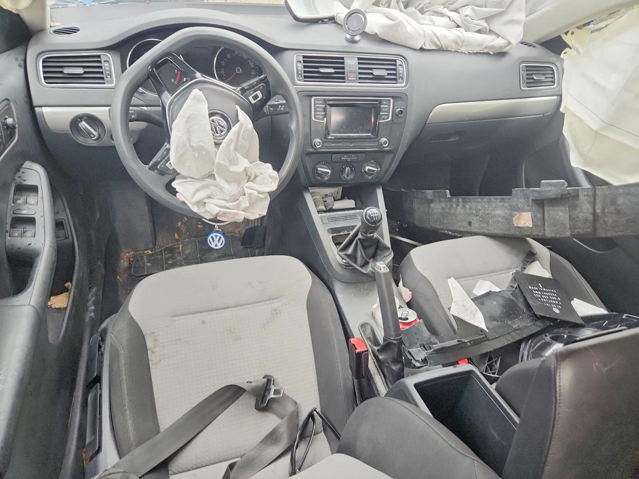 2017 VOLKSWAGEN JETTA