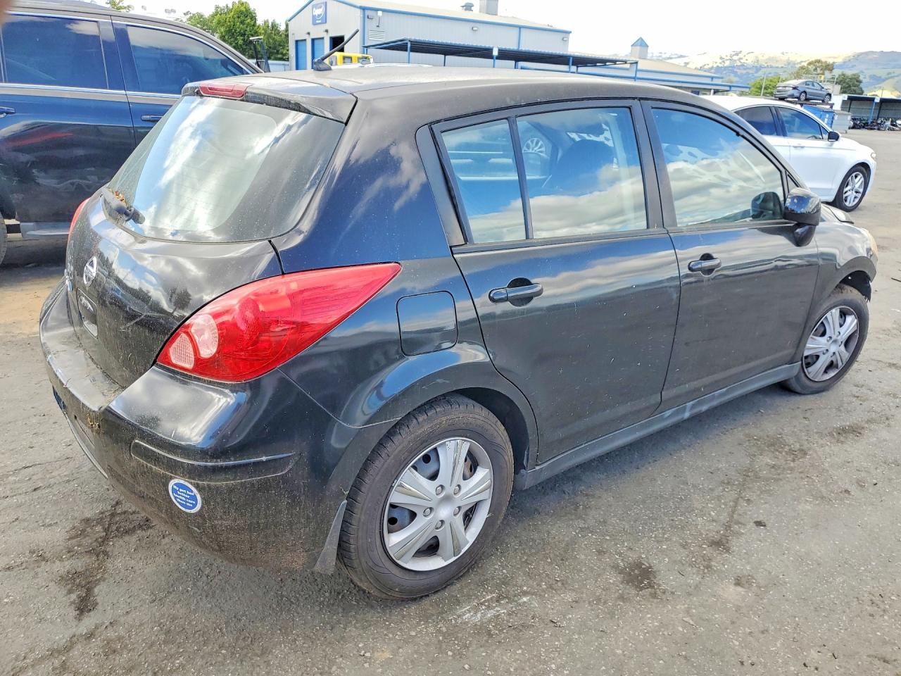 2012 NISSAN VERSA