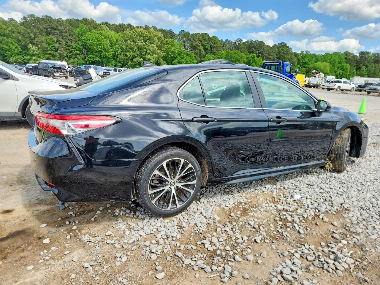 2019 TOYOTA CAMRY