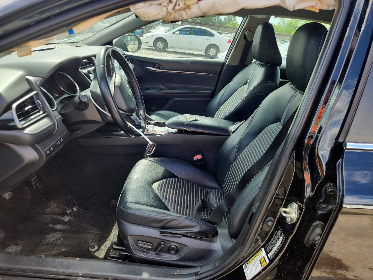 2019 TOYOTA CAMRY