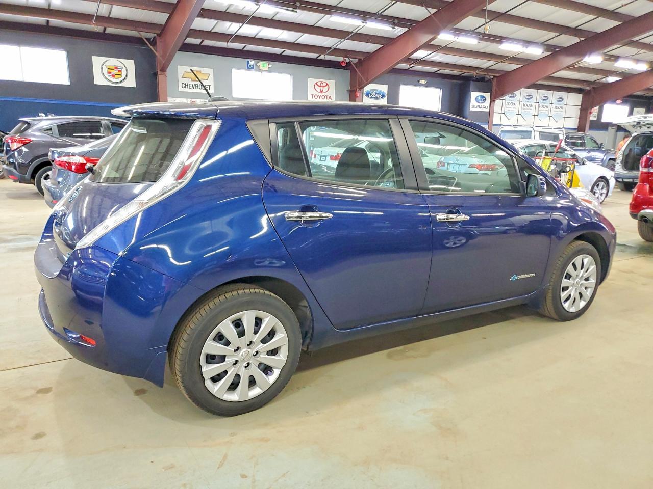 2017 NISSAN LEAF