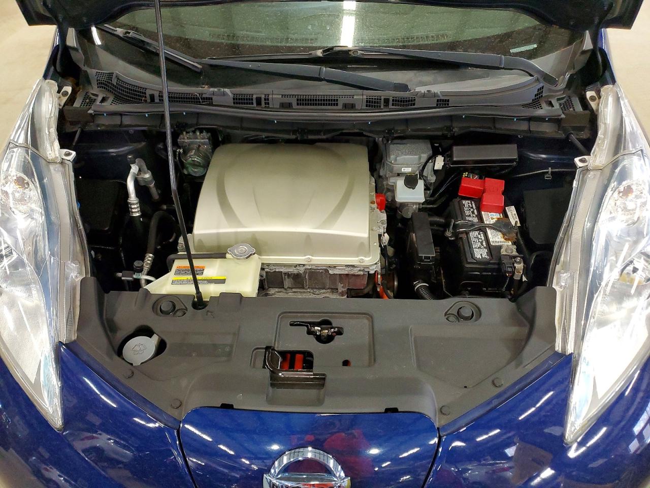 2017 NISSAN LEAF