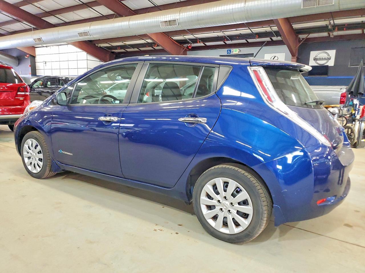 2017 NISSAN LEAF