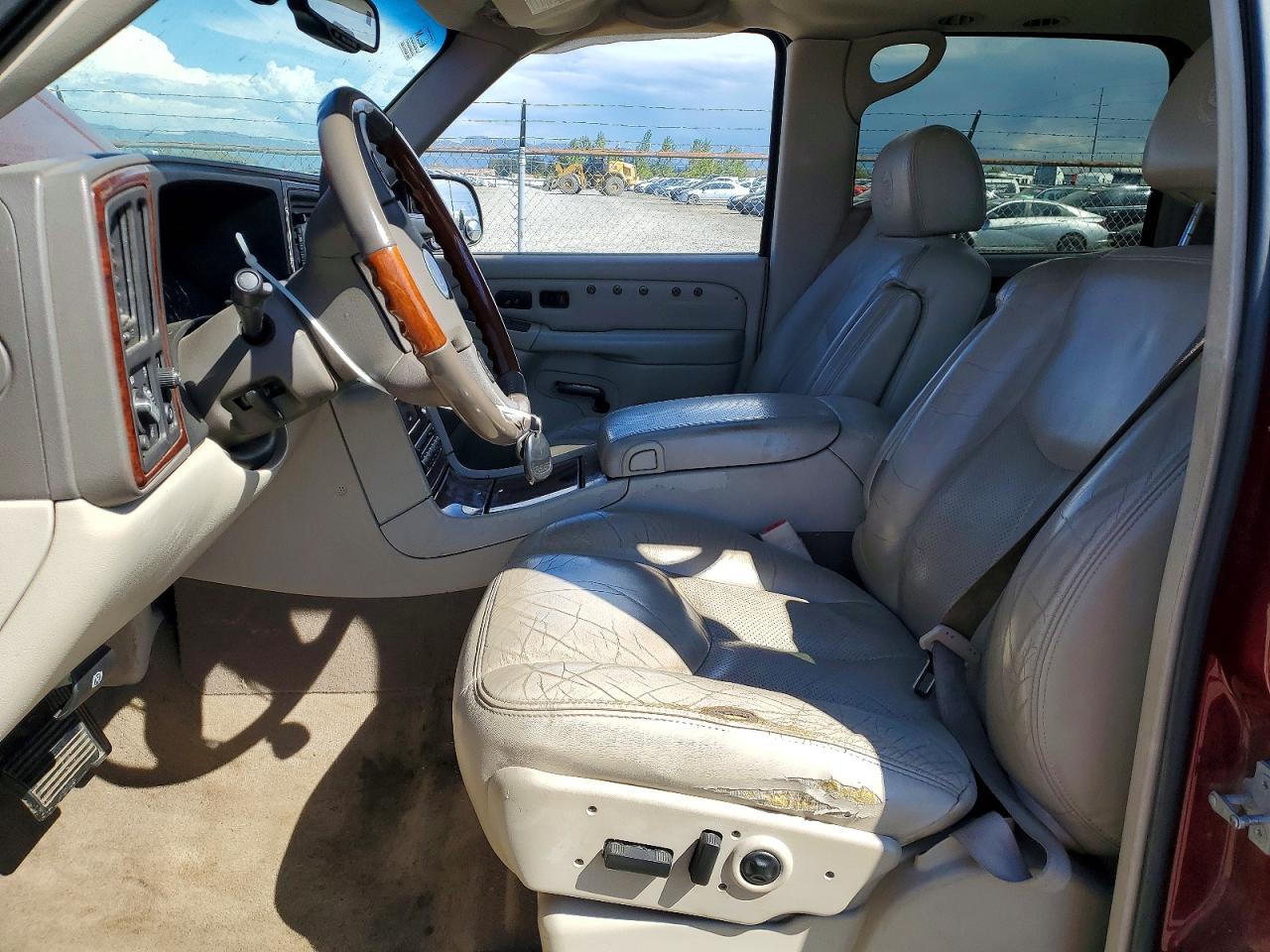 2005 CADILLAC ESCALADE