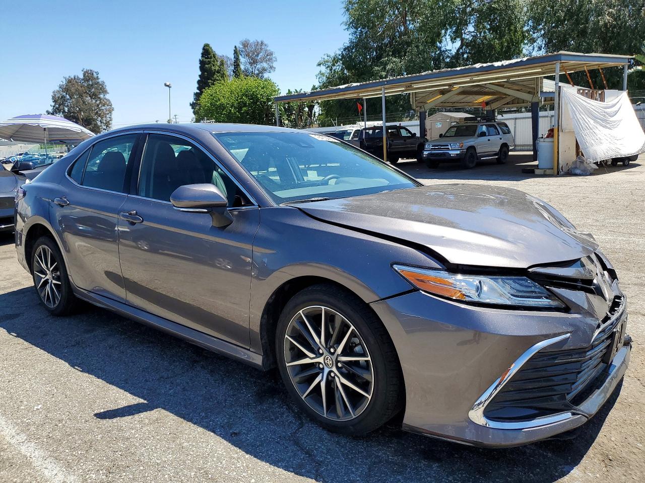 2024 TOYOTA CAMRY
