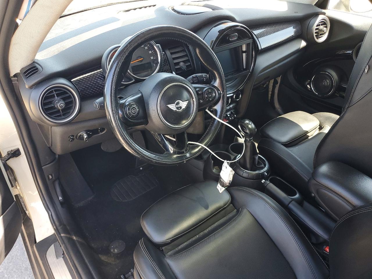 2020 MINI COOPER