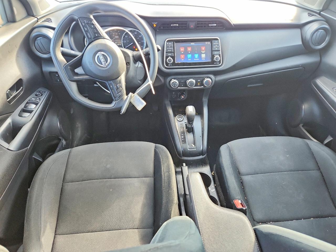 2024 NISSAN KICKS