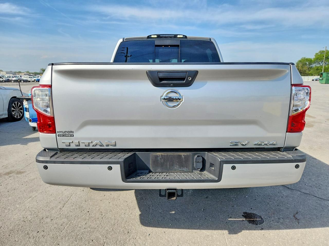 2017 NISSAN TITAN