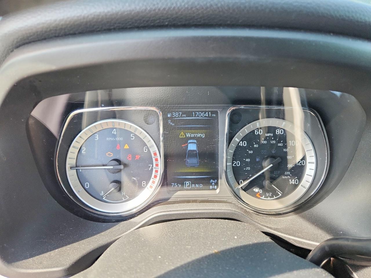 2017 NISSAN TITAN
