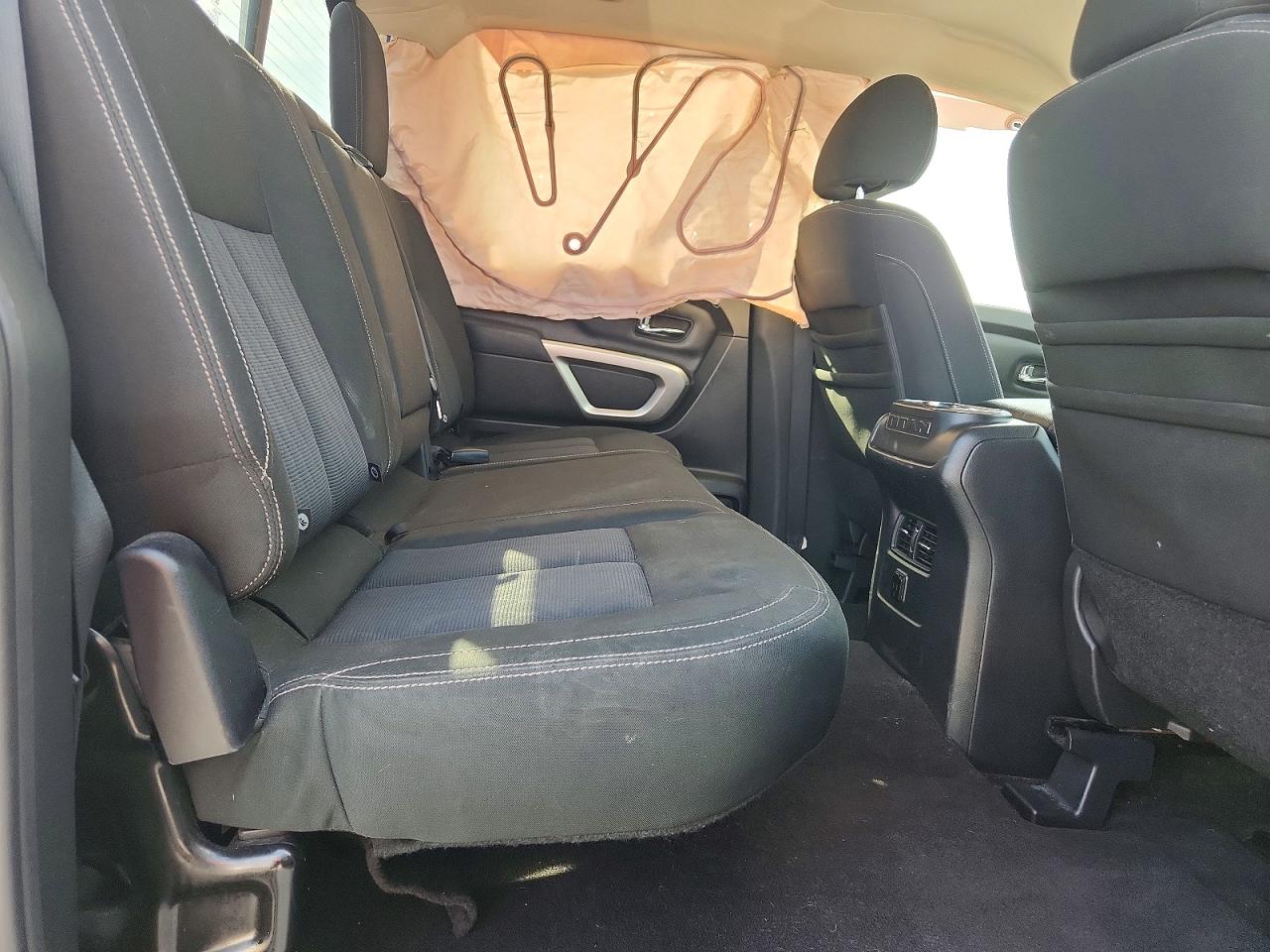 2017 NISSAN TITAN