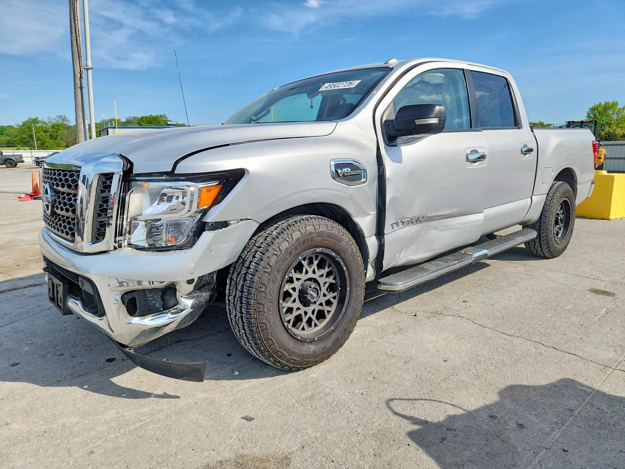 2017 NISSAN TITAN