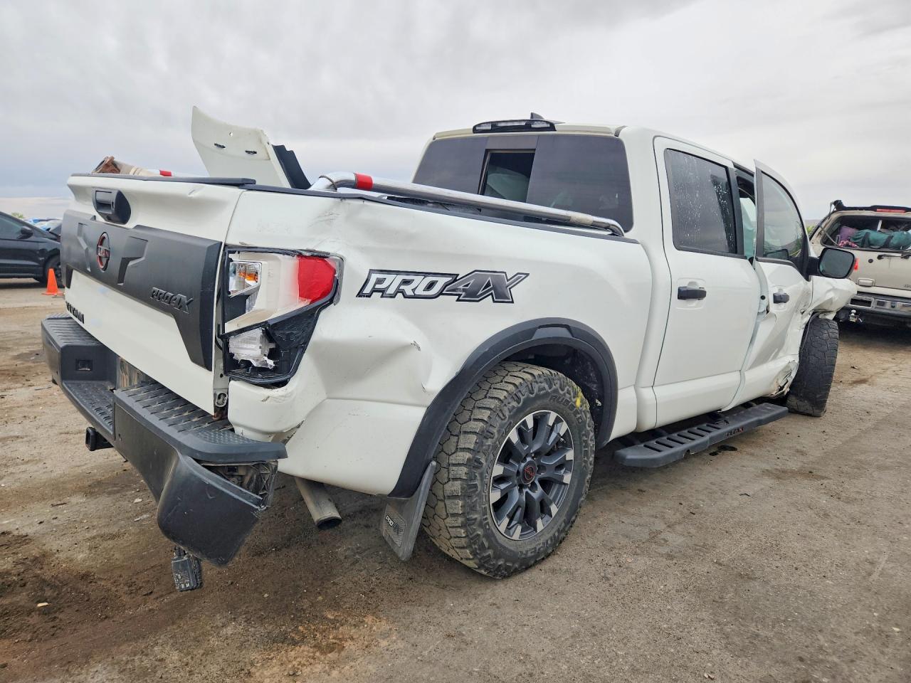 2023 NISSAN TITAN