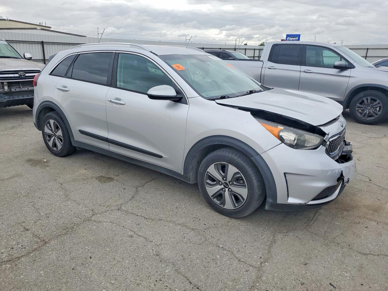 2017 KIA NIRO