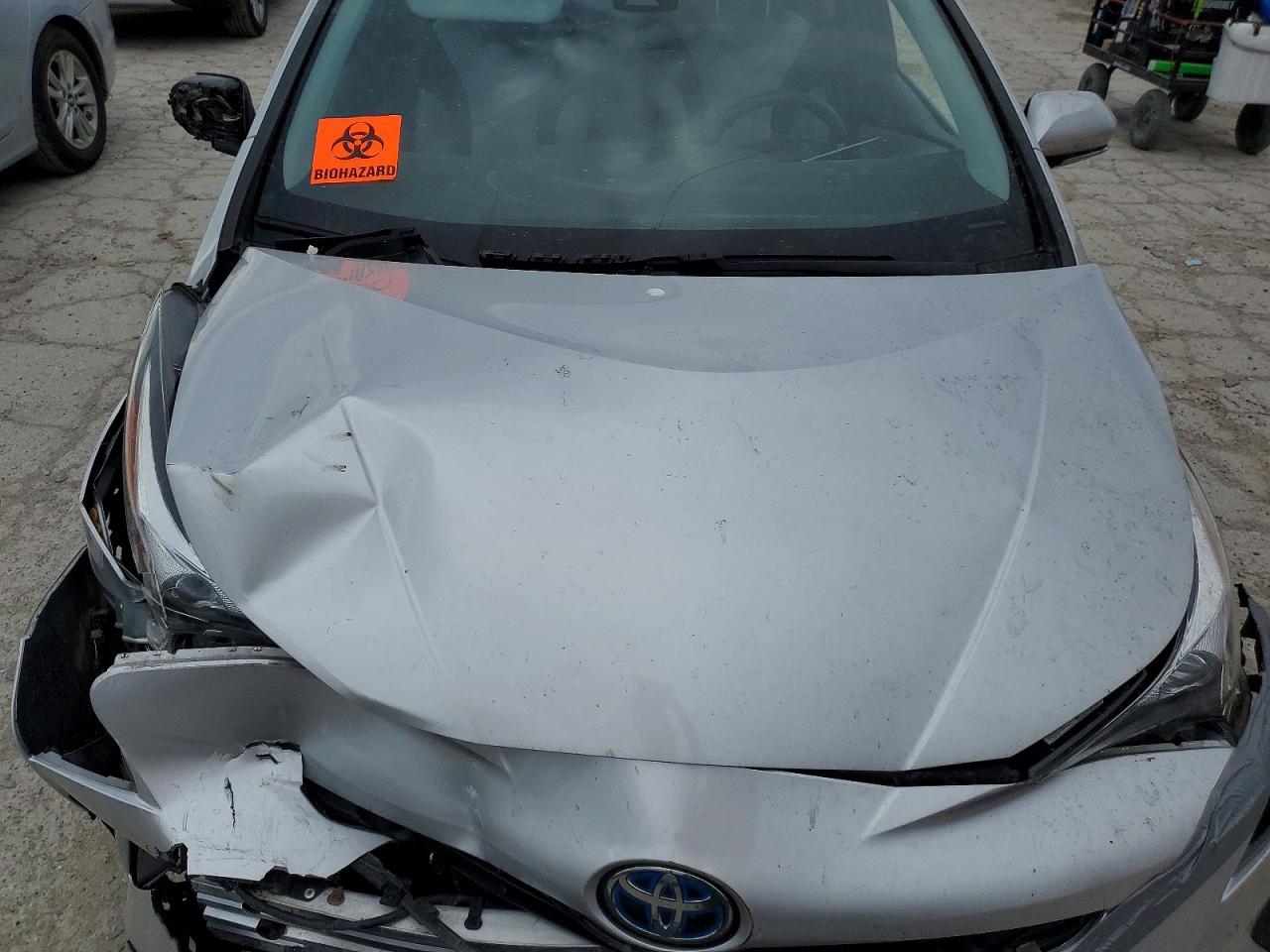 2017 TOYOTA PRIUS