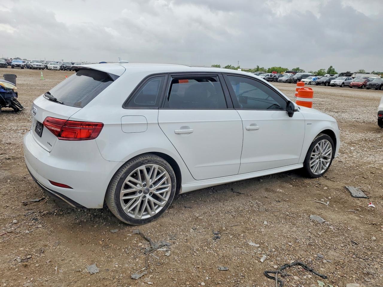 2018 AUDI A3