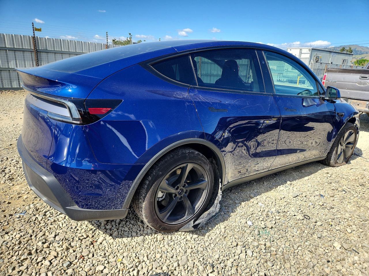 2026 TESLA MODEL Y