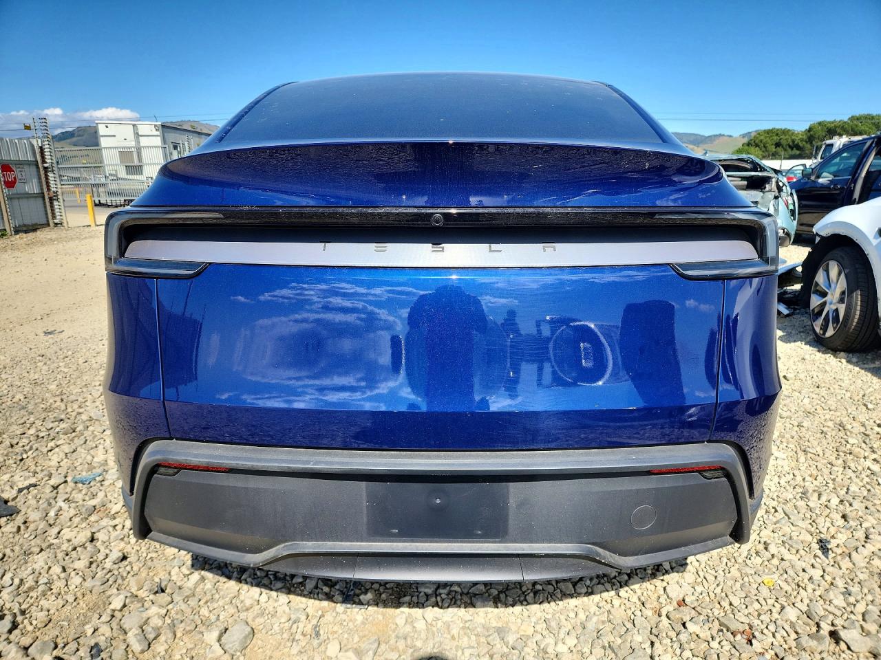 2026 TESLA MODEL Y