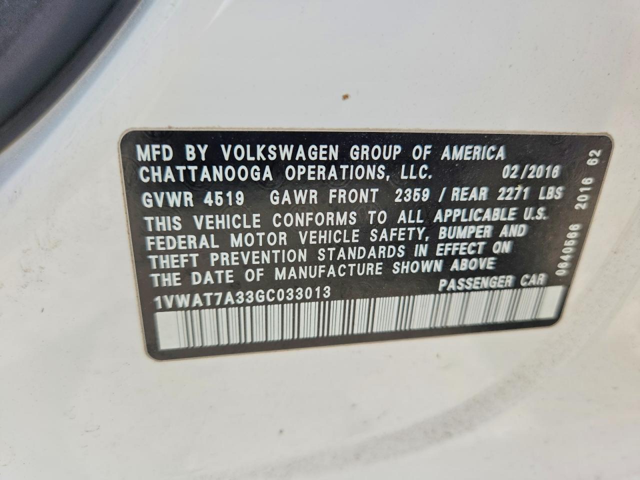 2016 VOLKSWAGEN PASSAT