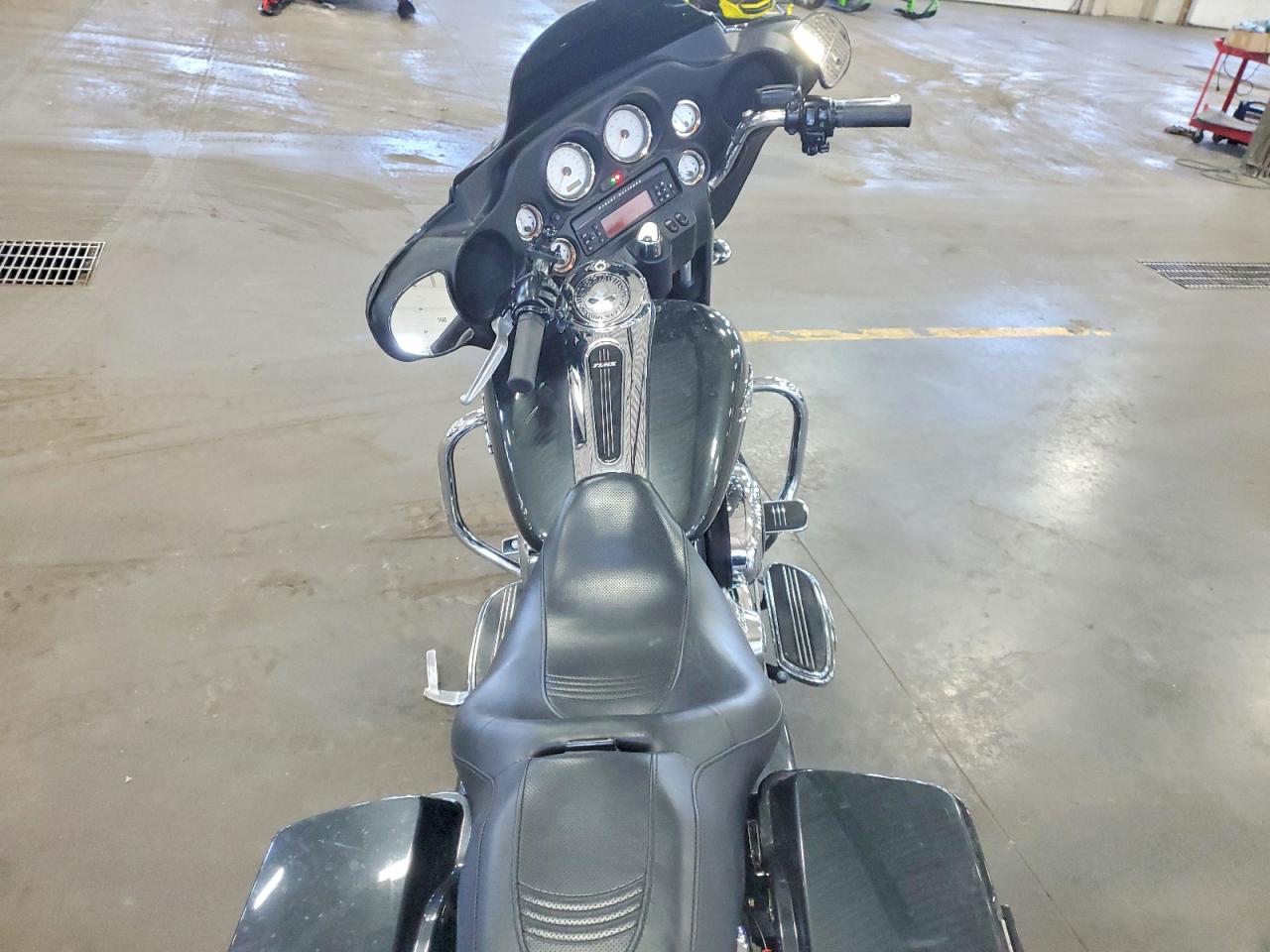 2008 HARLEY DAVIDSON FL