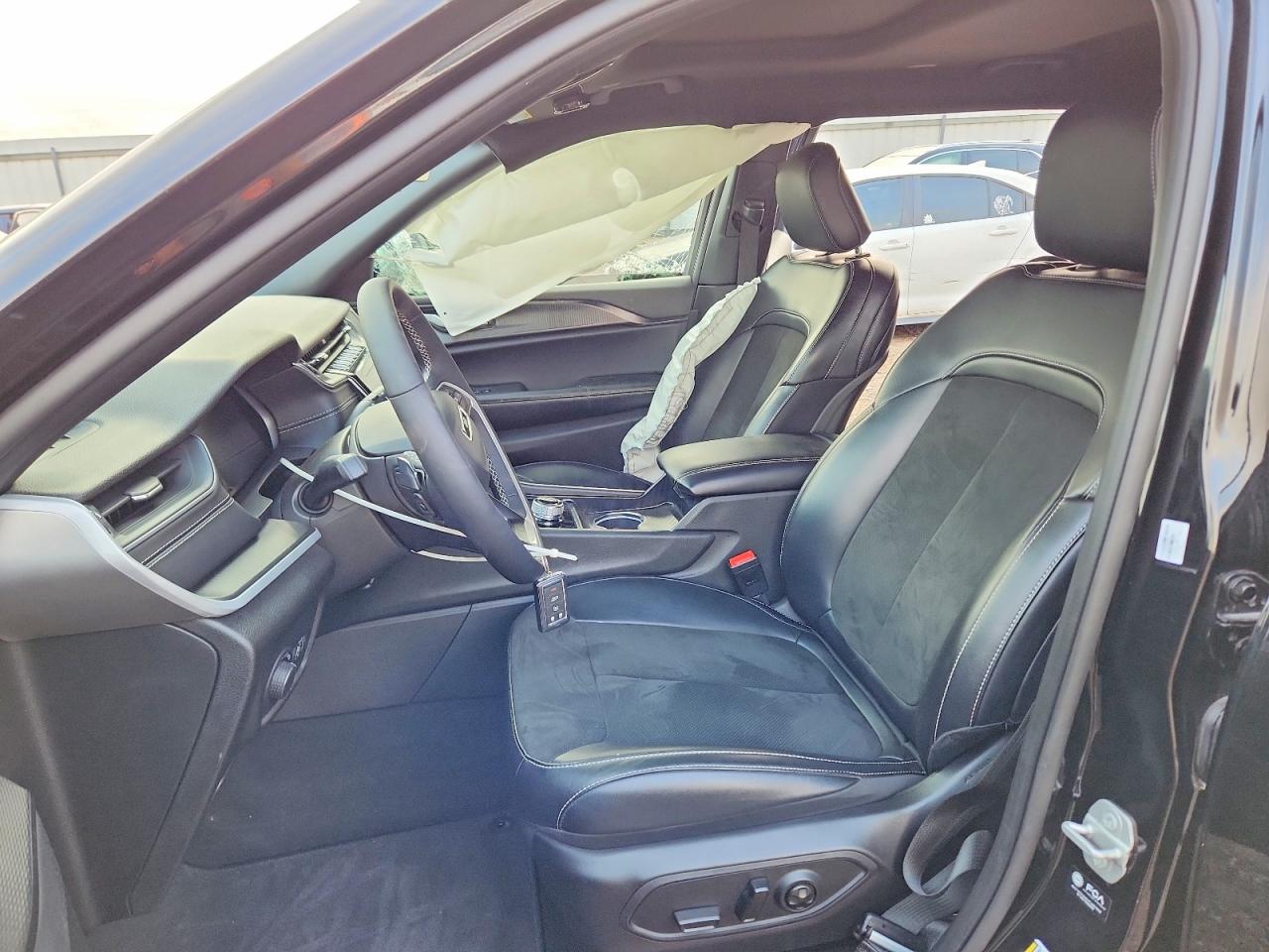 2025 JEEP GRAND CHER