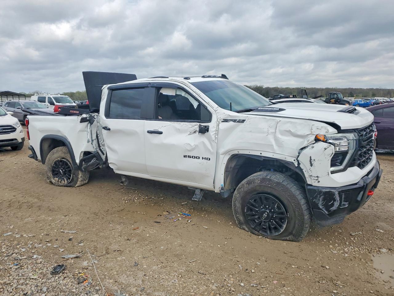 2024 CHEVROLET SILVERADO