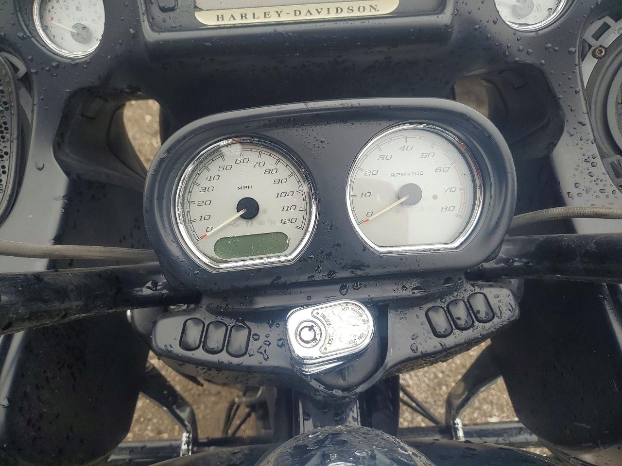 2015 HARLEY-DAVIDSON FL