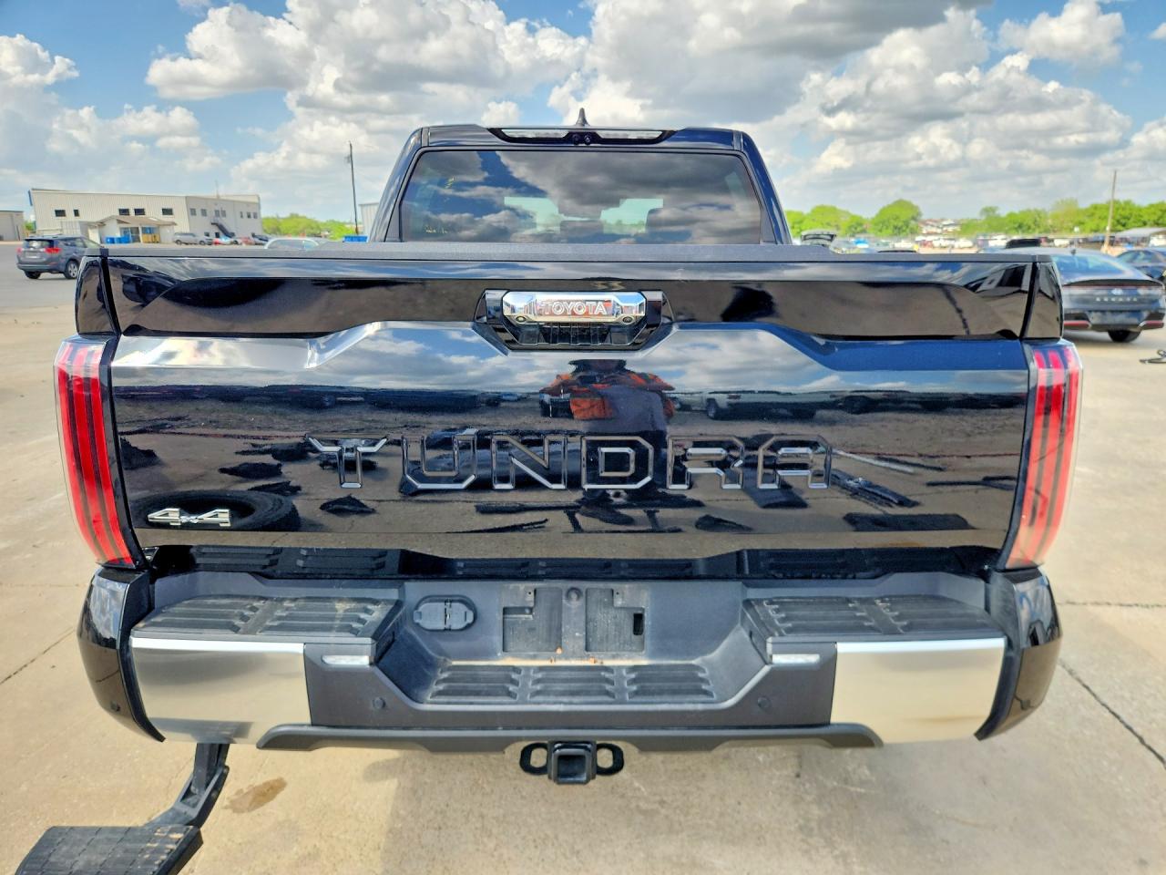 2024 TOYOTA TUNDRA