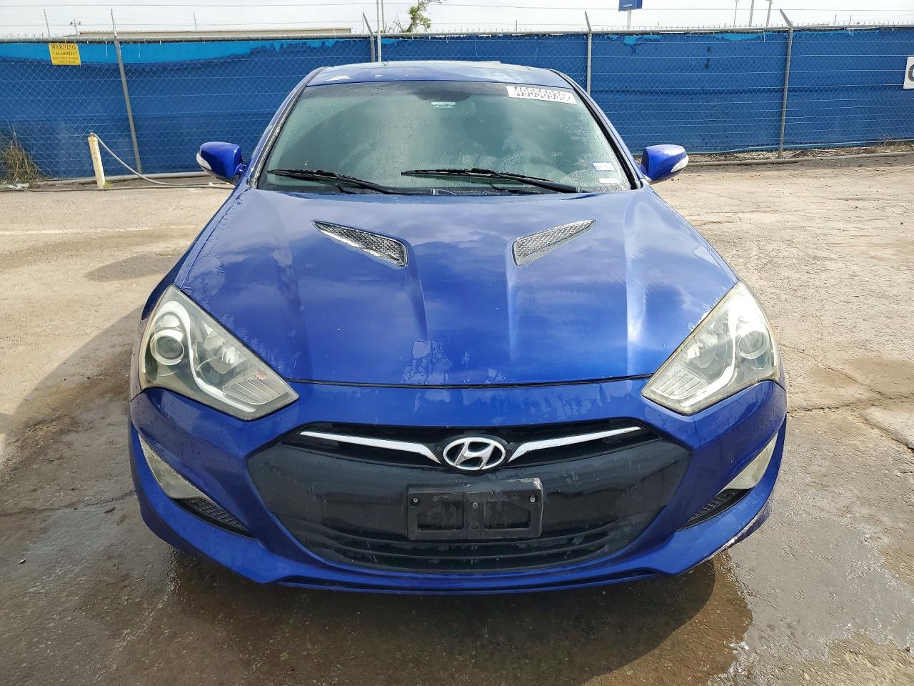 2013 HYUNDAI GENESIS