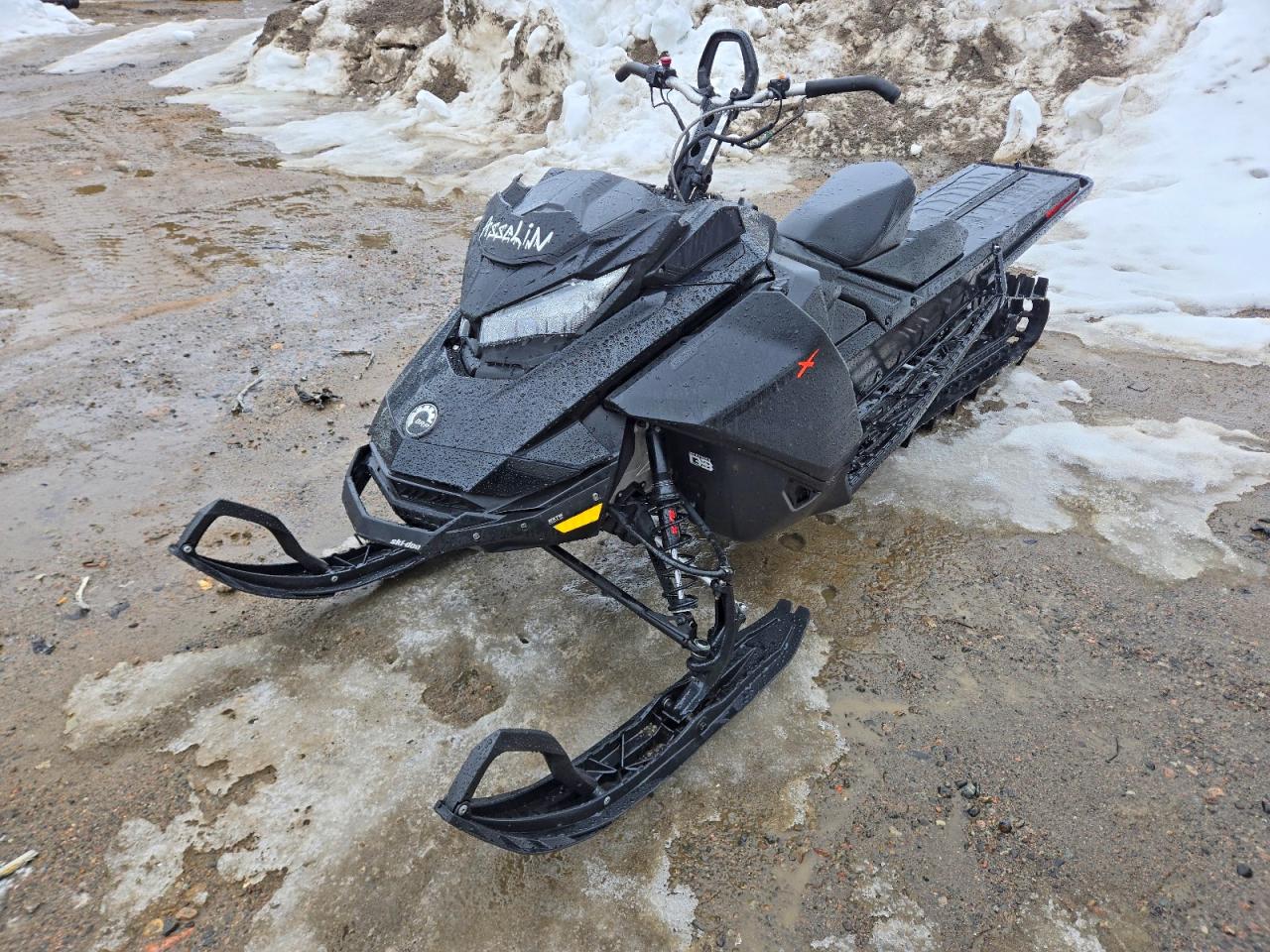 2021 SKI-DOO SNOWMOBILE