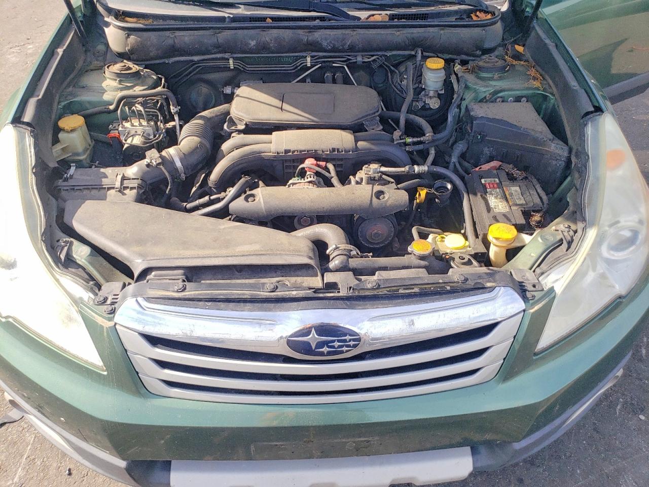 2012 SUBARU OUTBACK
