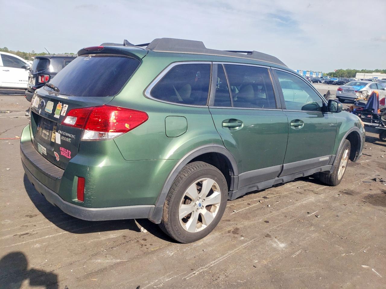 2012 SUBARU OUTBACK