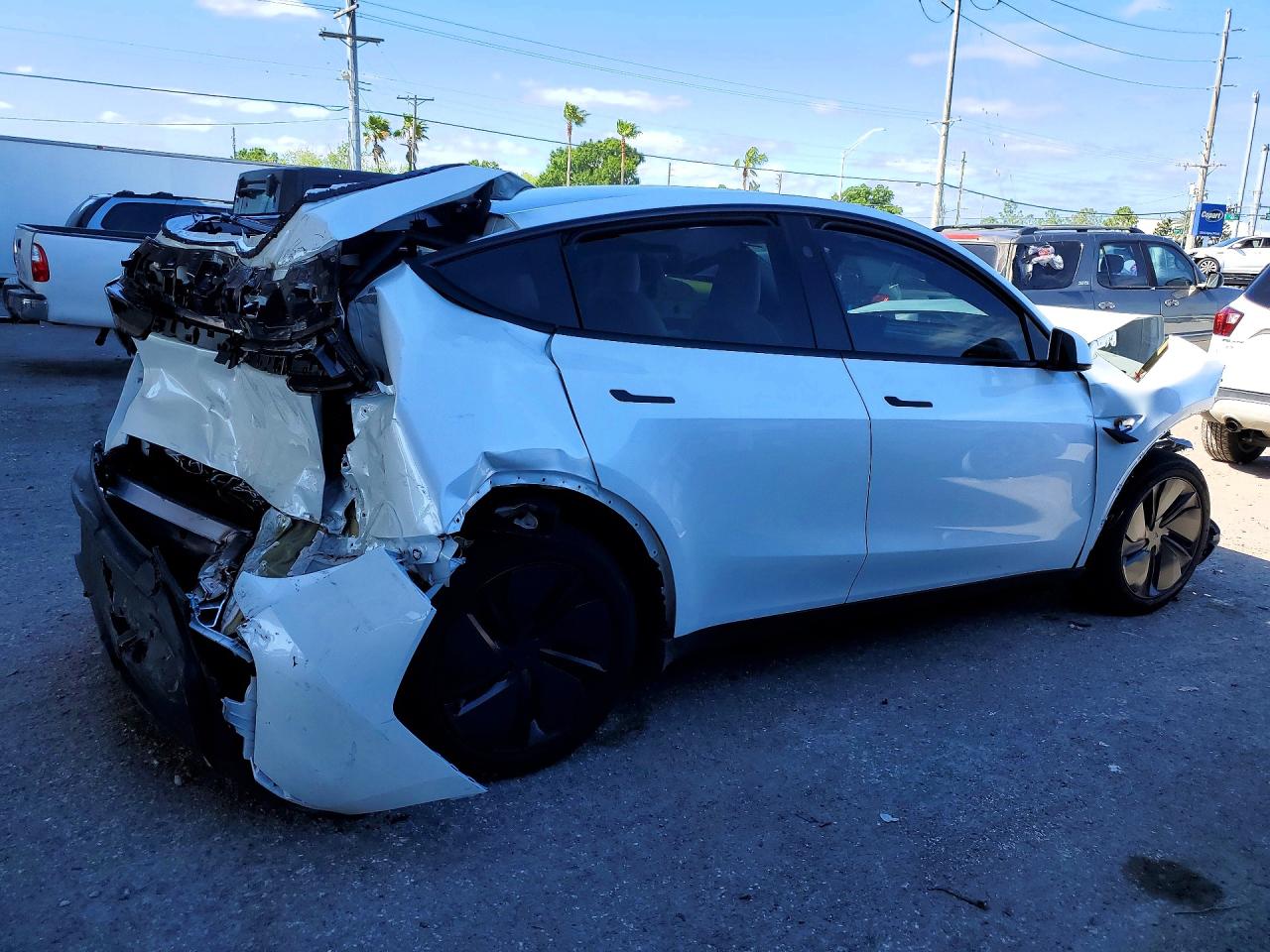 2026 TESLA MODEL Y