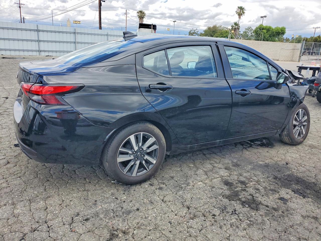 2025 NISSAN VERSA