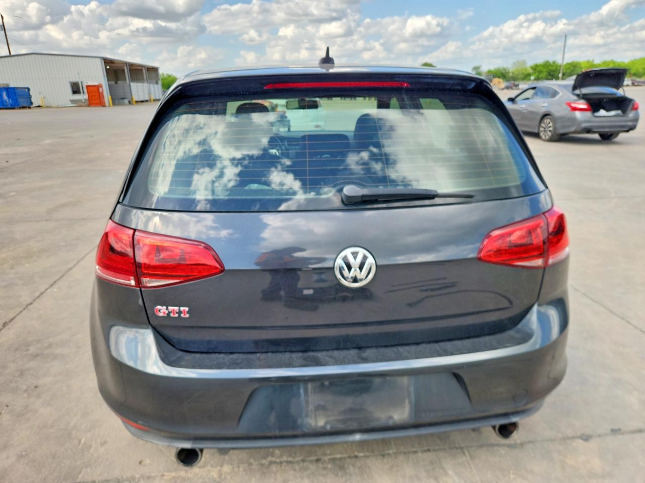 2016 VOLKSWAGEN GTI