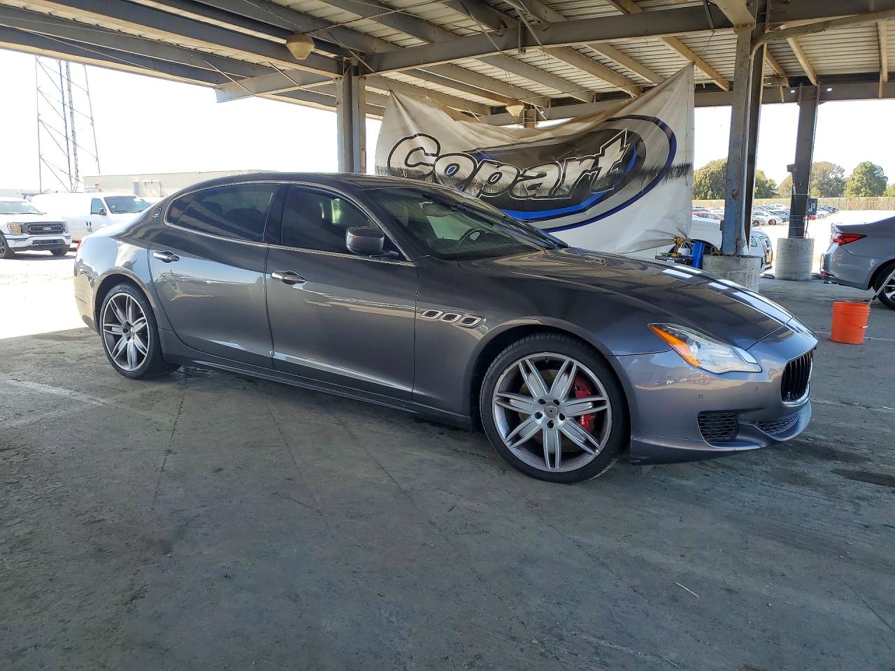 2015 MASERATI QUATTROPOR