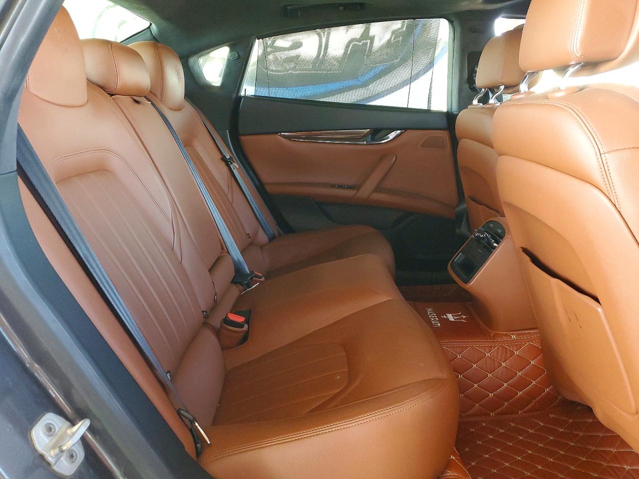2015 MASERATI QUATTROPOR