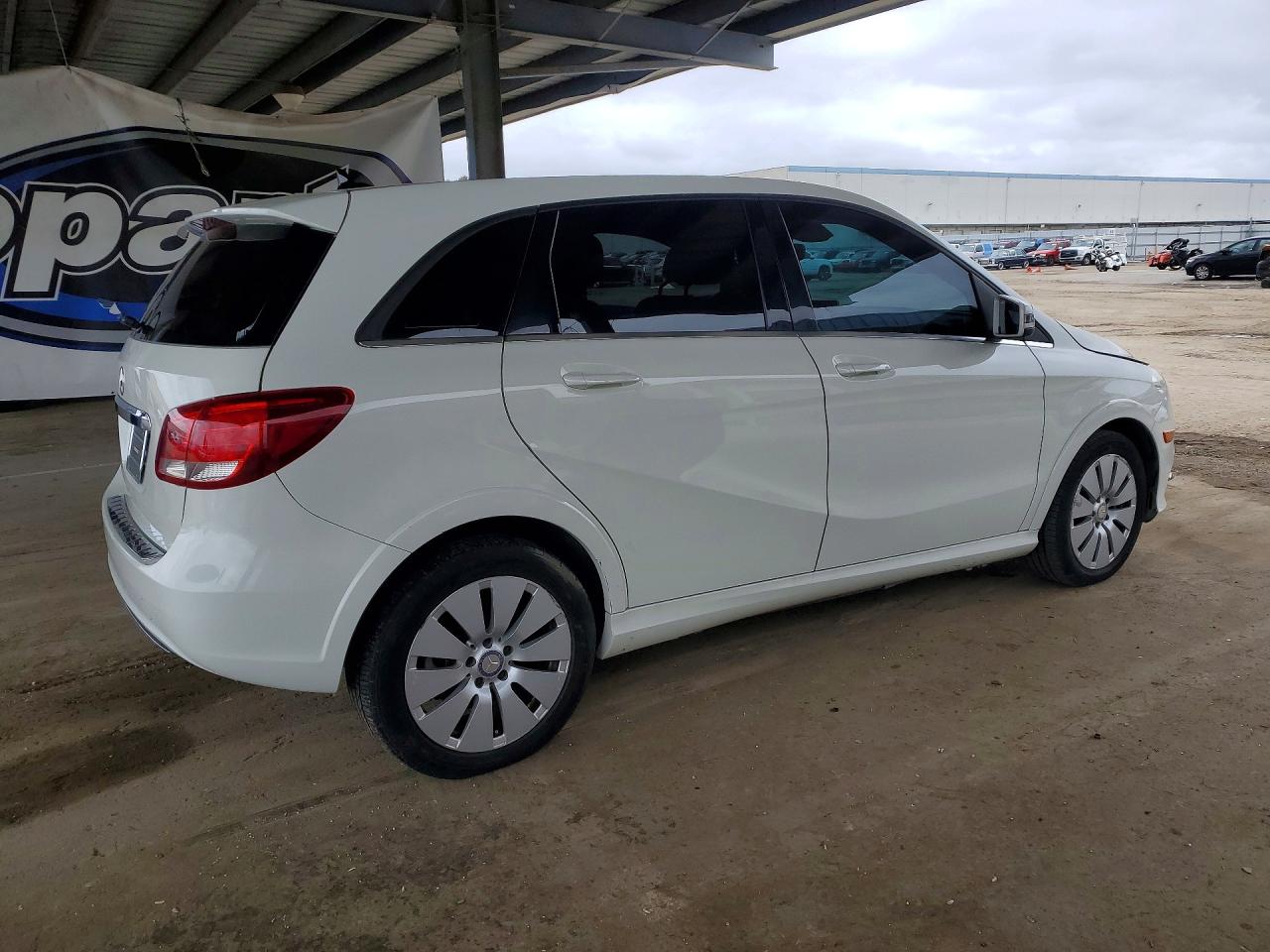 2017 MERCEDES-BENZ B-CLASS