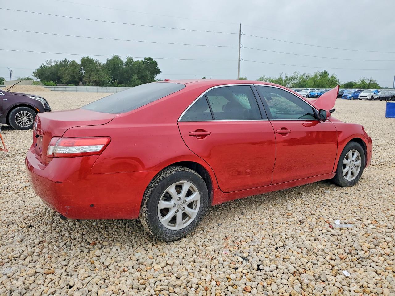 2011 TOYOTA CAMRY