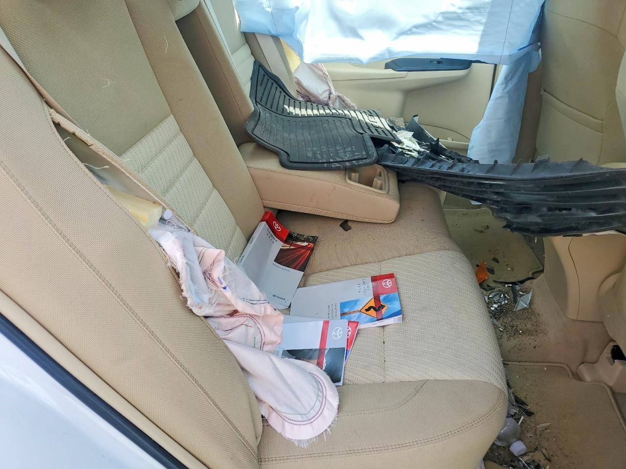 2016 TOYOTA CAMRY
