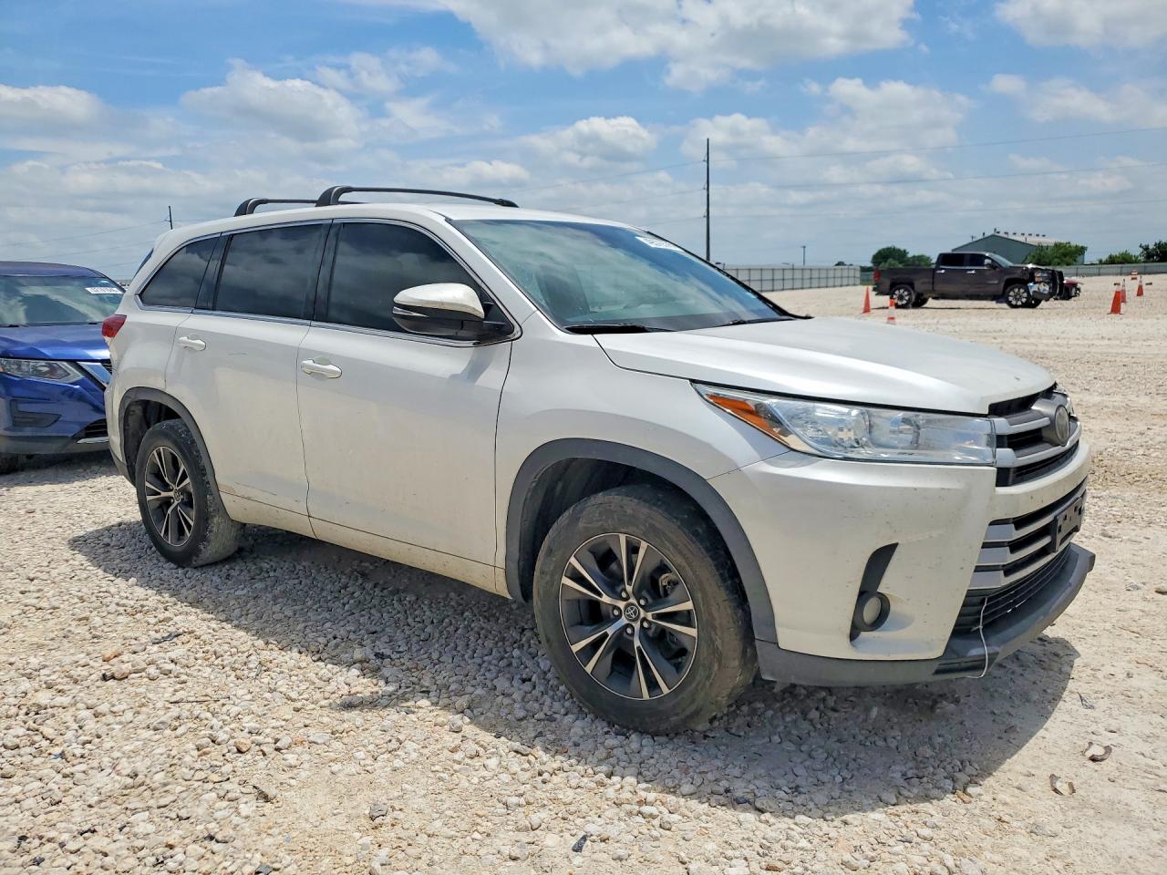 2018 TOYOTA HIGHLANDER