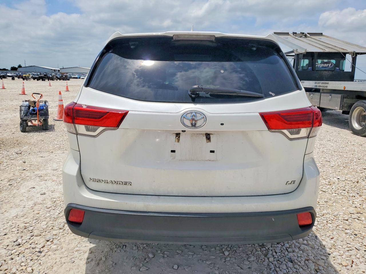 2018 TOYOTA HIGHLANDER
